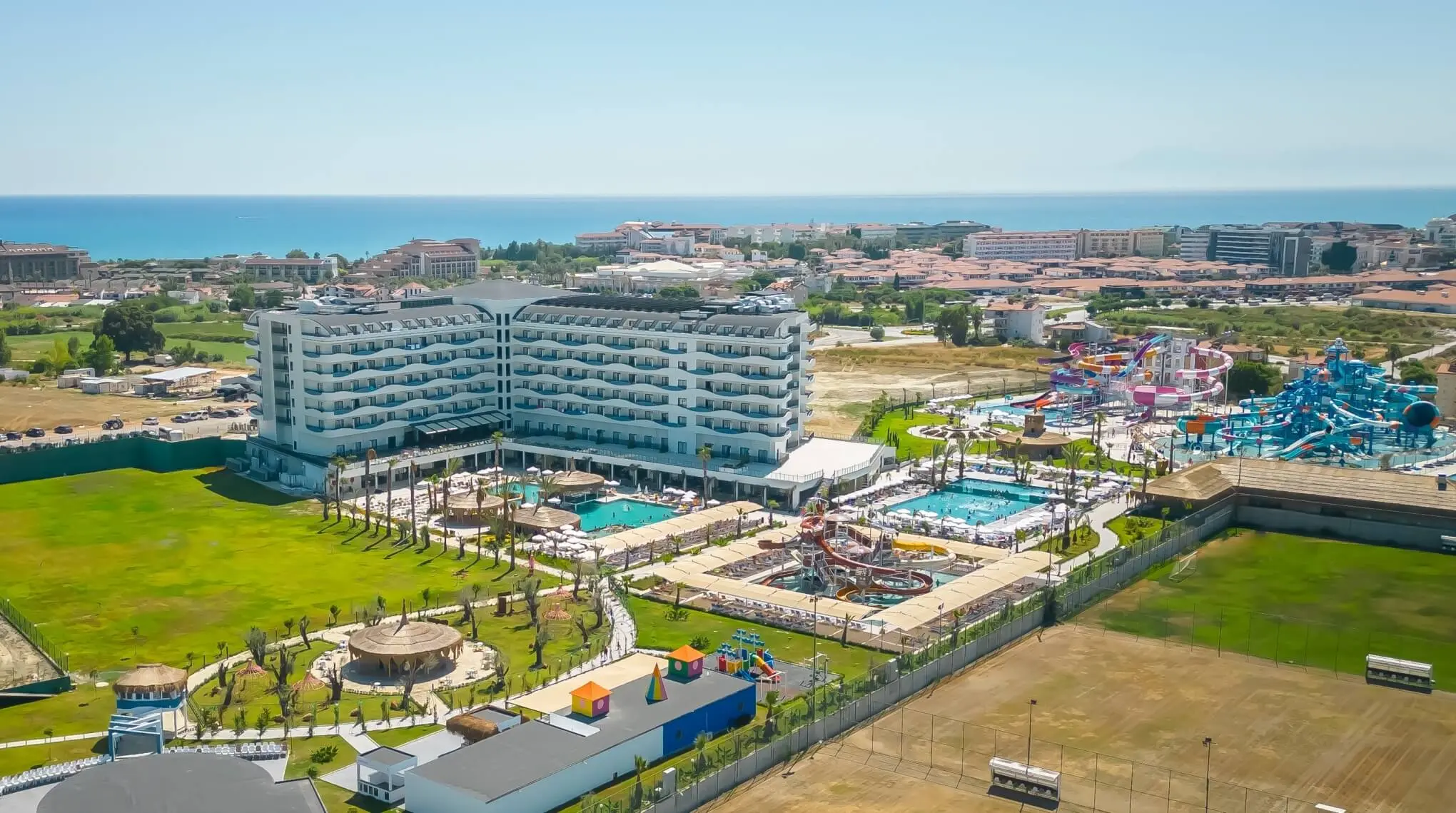 Хотелът, аквапаркът и морето от въздуха – Dream Water World Hotel, Сиде