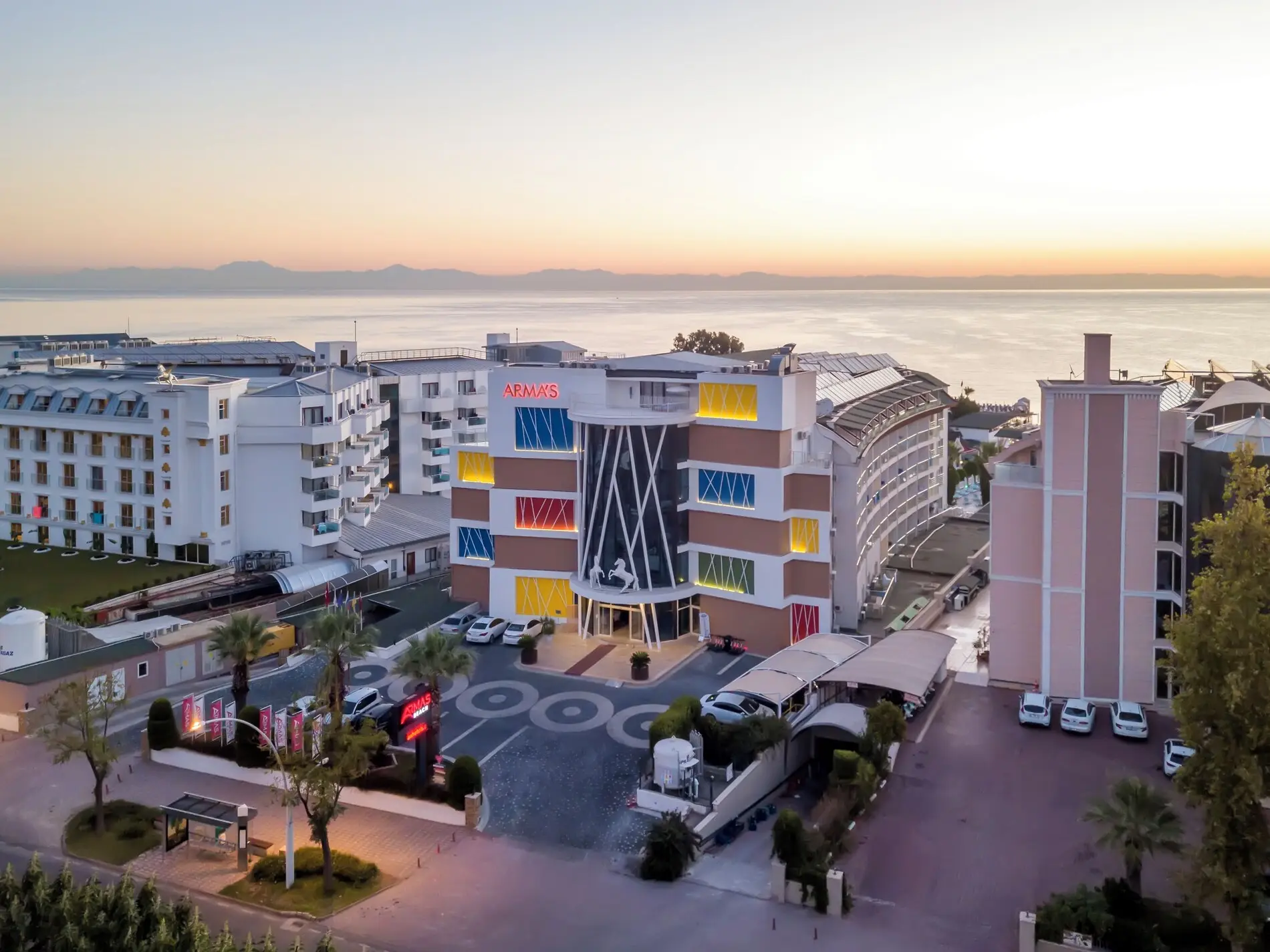 Въздушен изглед към хотела и морето в синия час на здрача – Armas Beach Hotel, Кемер