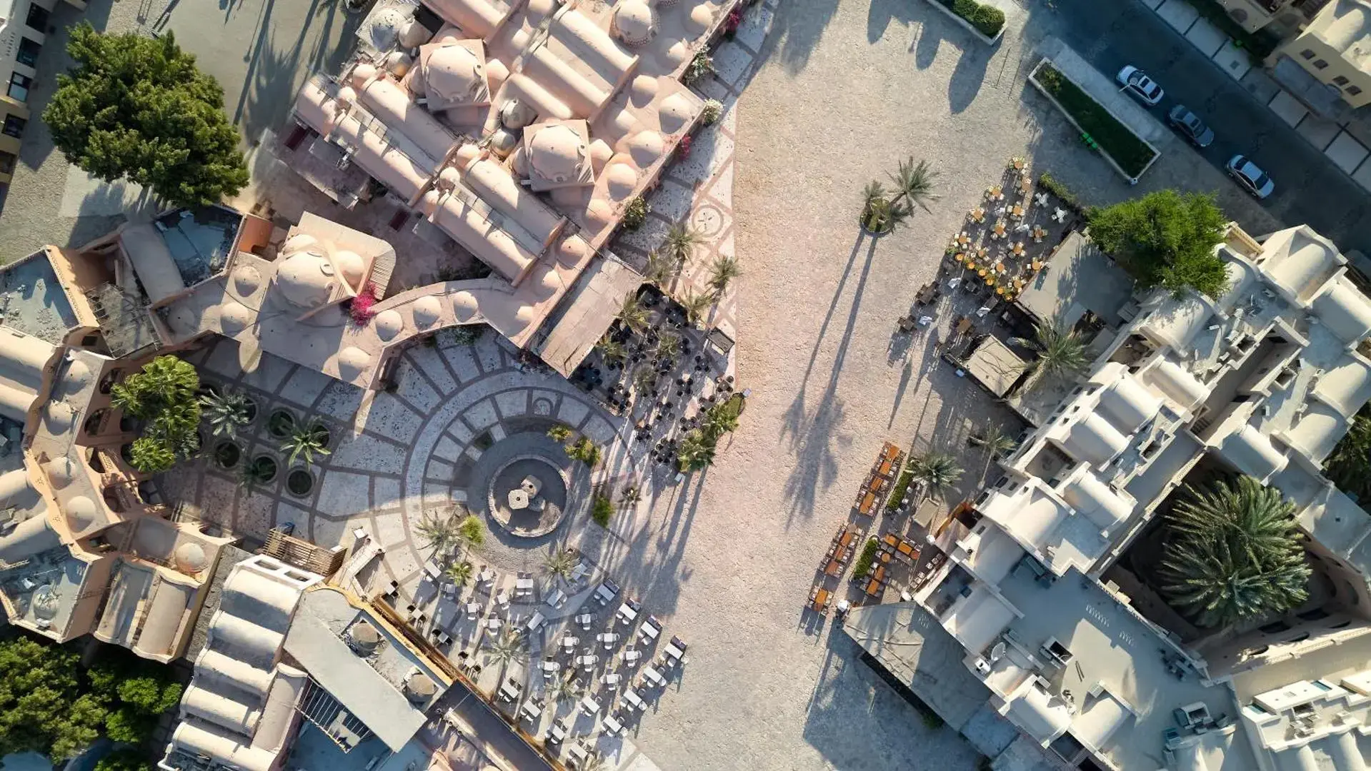 Изглед отгоре към сградите и вътрешните дворове на хотела – Cook's Club El Gouna (16+), Ел Гуна
