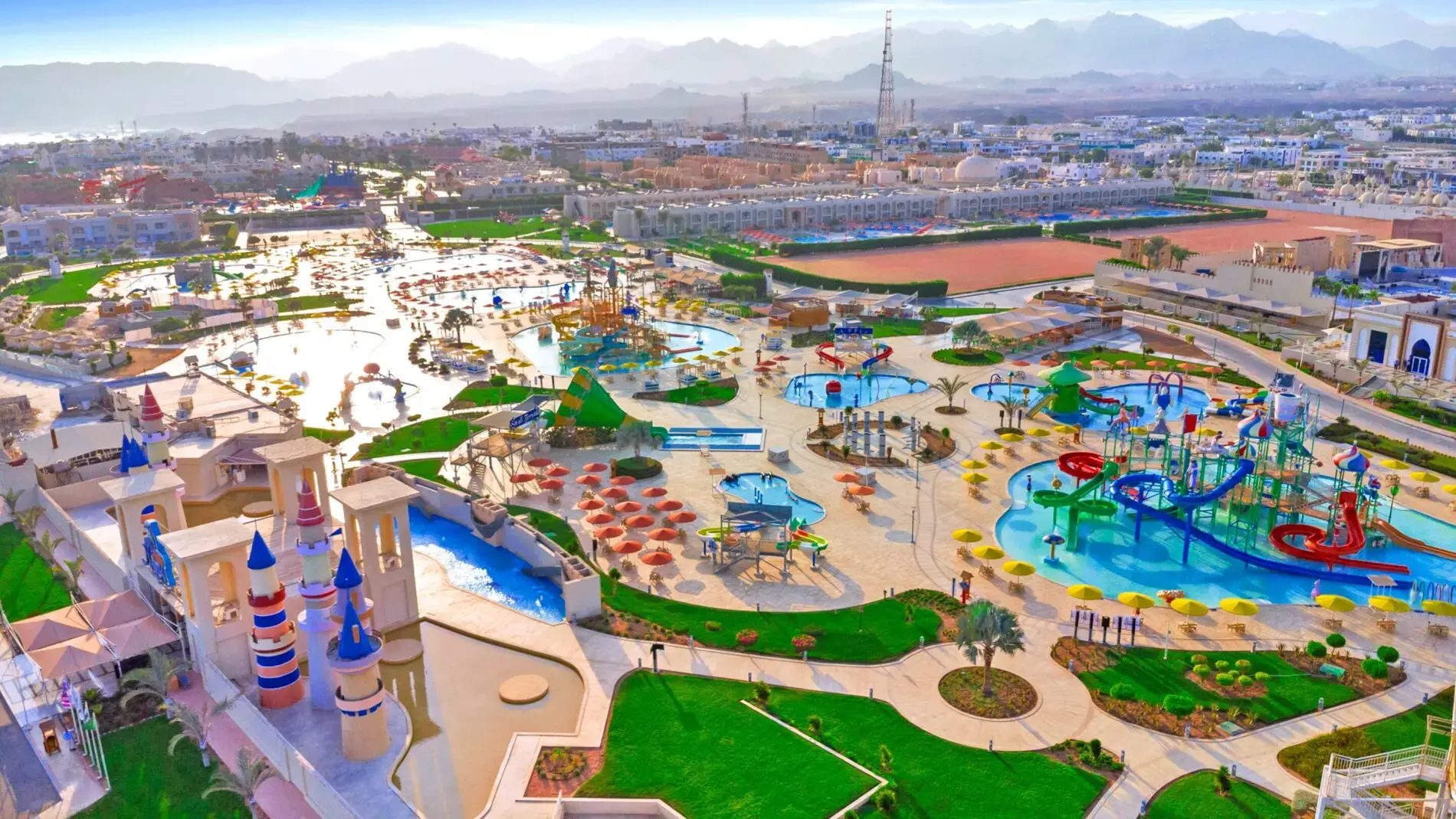 Аквапарк с пързалки и басейни сред зелени площи – Pickalbatros Aqua Park Resort - Sharm El Sheikh, Шарм Ел Шейх